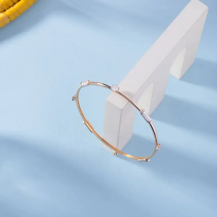 Minimal Elise Diamond Bangle